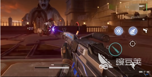 逆战未来雷霆999机枪详细玩法教程：压枪技巧、配件搭配与实战打法