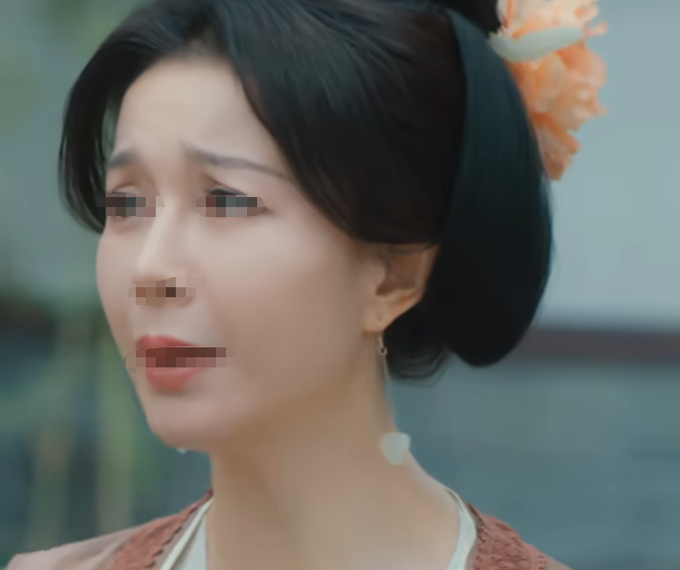 杨太妃与伍媚娘宫廷互动场景