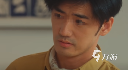情感反诈模拟器手机版何月盈剧情通关攻略与关键选择解析